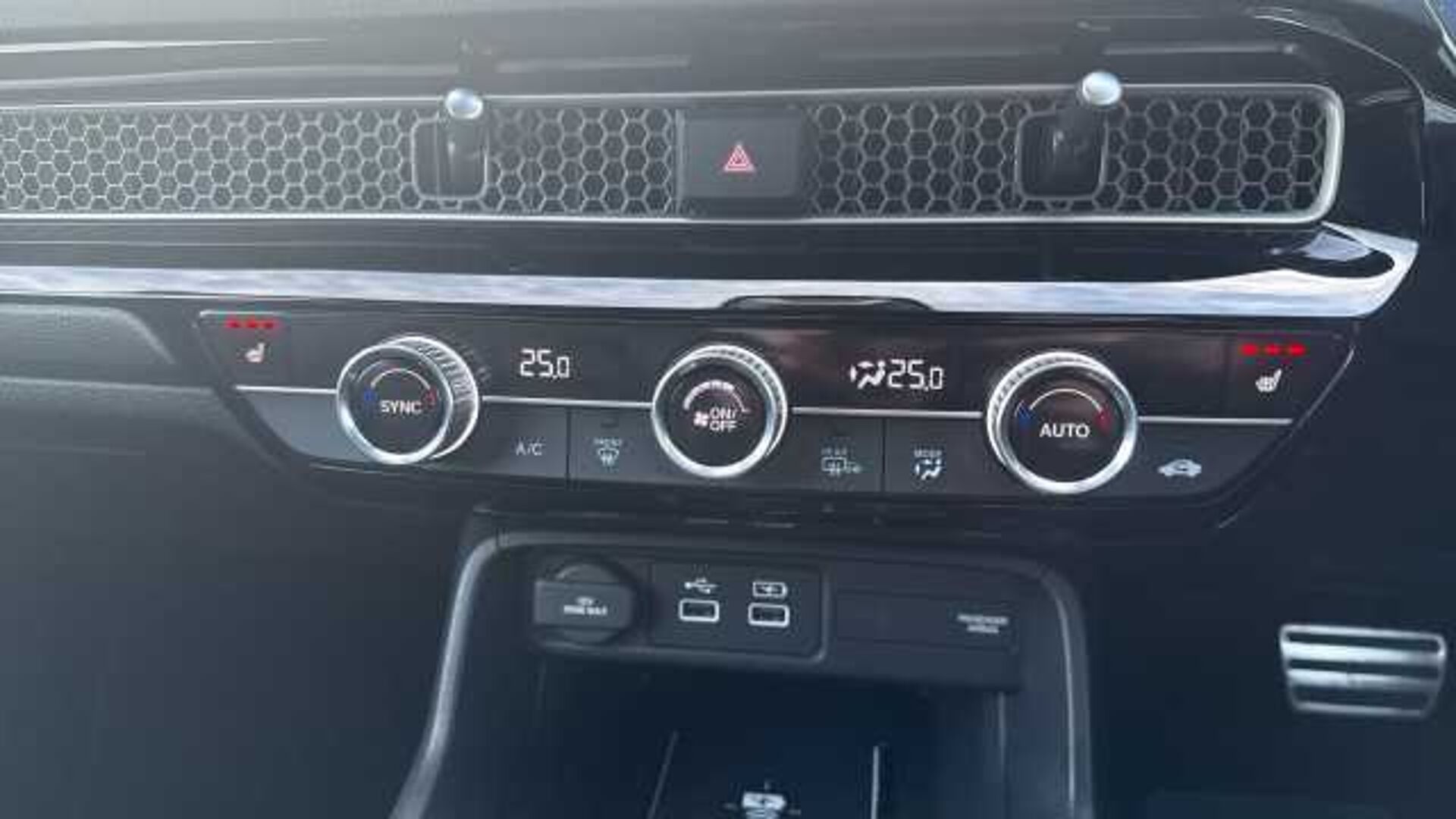 Honda Civic 2.0 eHEV Advance 5dr CVT Hybrid Hatchback 