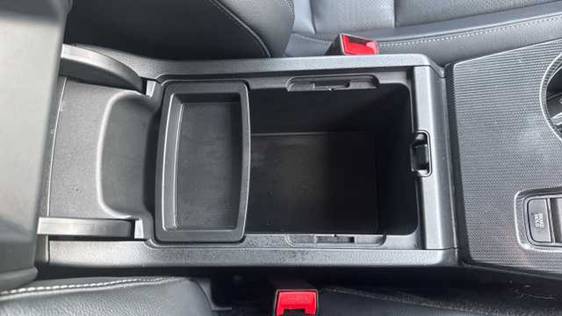 Honda Civic 2.0 eHEV Advance 5dr CVT Hybrid Hatchback 