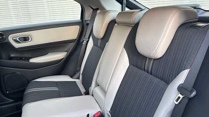 Honda HR-V 1.5 eHEV Advance Style 5dr CVT Hybrid Hatchback 