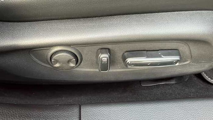 Honda Civic 2.0 eHEV Advance 5dr CVT Hybrid Hatchback 