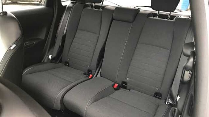 Honda Jazz 1.5 i-MMD Hybrid Crosstar Advance 5dr eCVT Hybrid Hatchback 